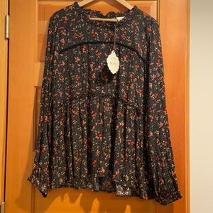 NWT Knox Rose floral top, size L